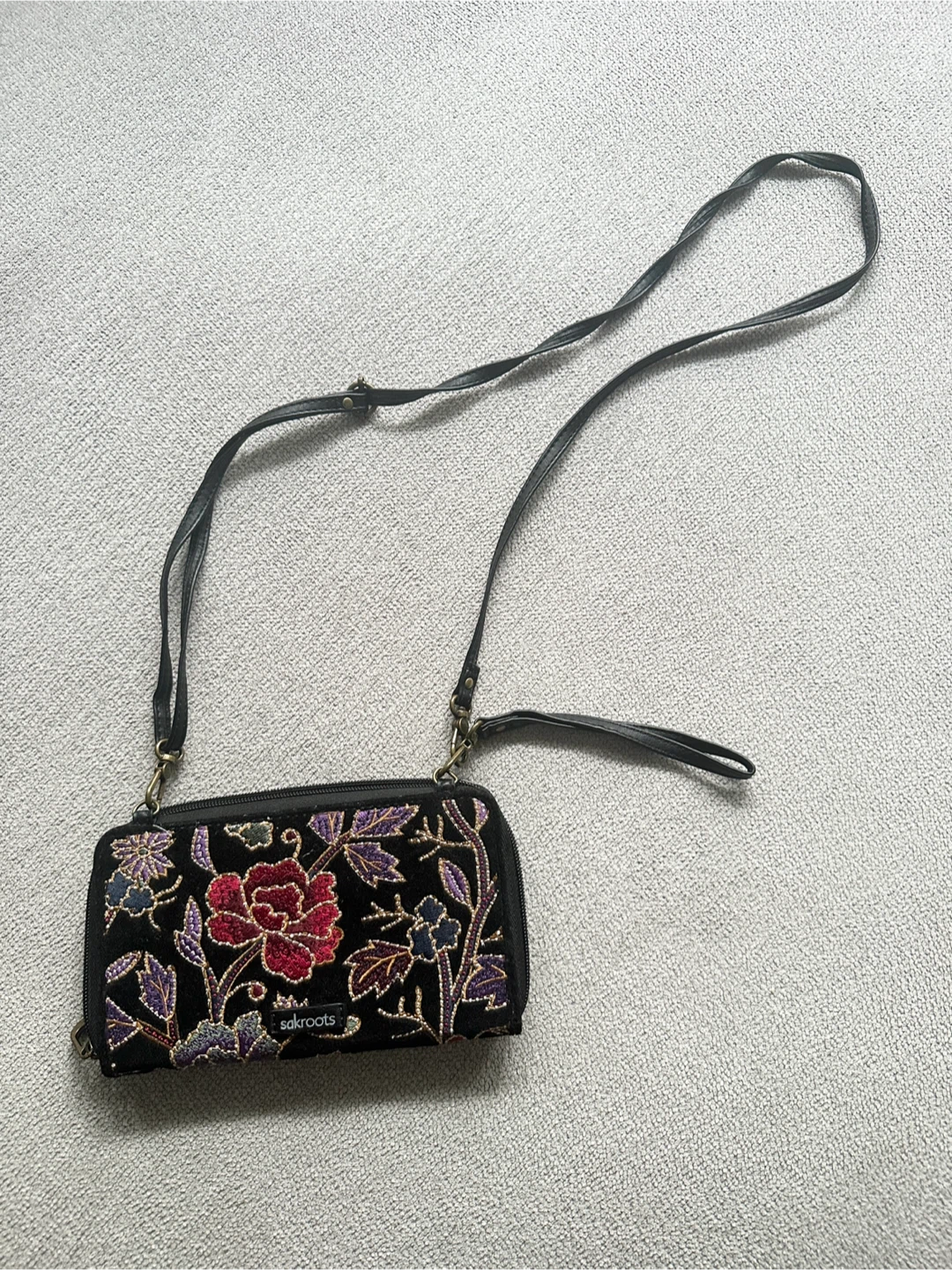 Sakroots Crossbody/ Wristlet Bag - East York - photo 4