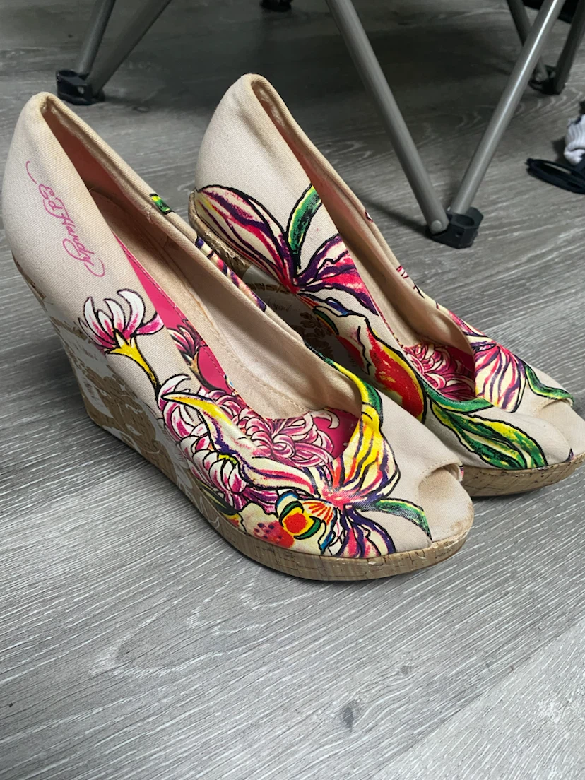 Ed Hardy Wedge Heels - Floral Print Peep Toe - photo 4