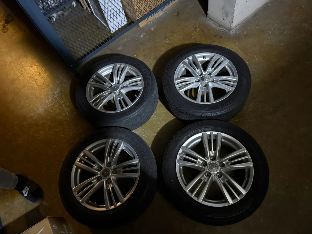 Infiniti G37/G37x rims and tires