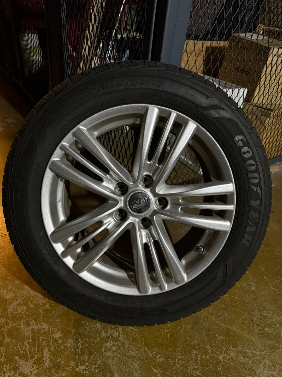 Infiniti G37/G37x rims and tires - photo 2