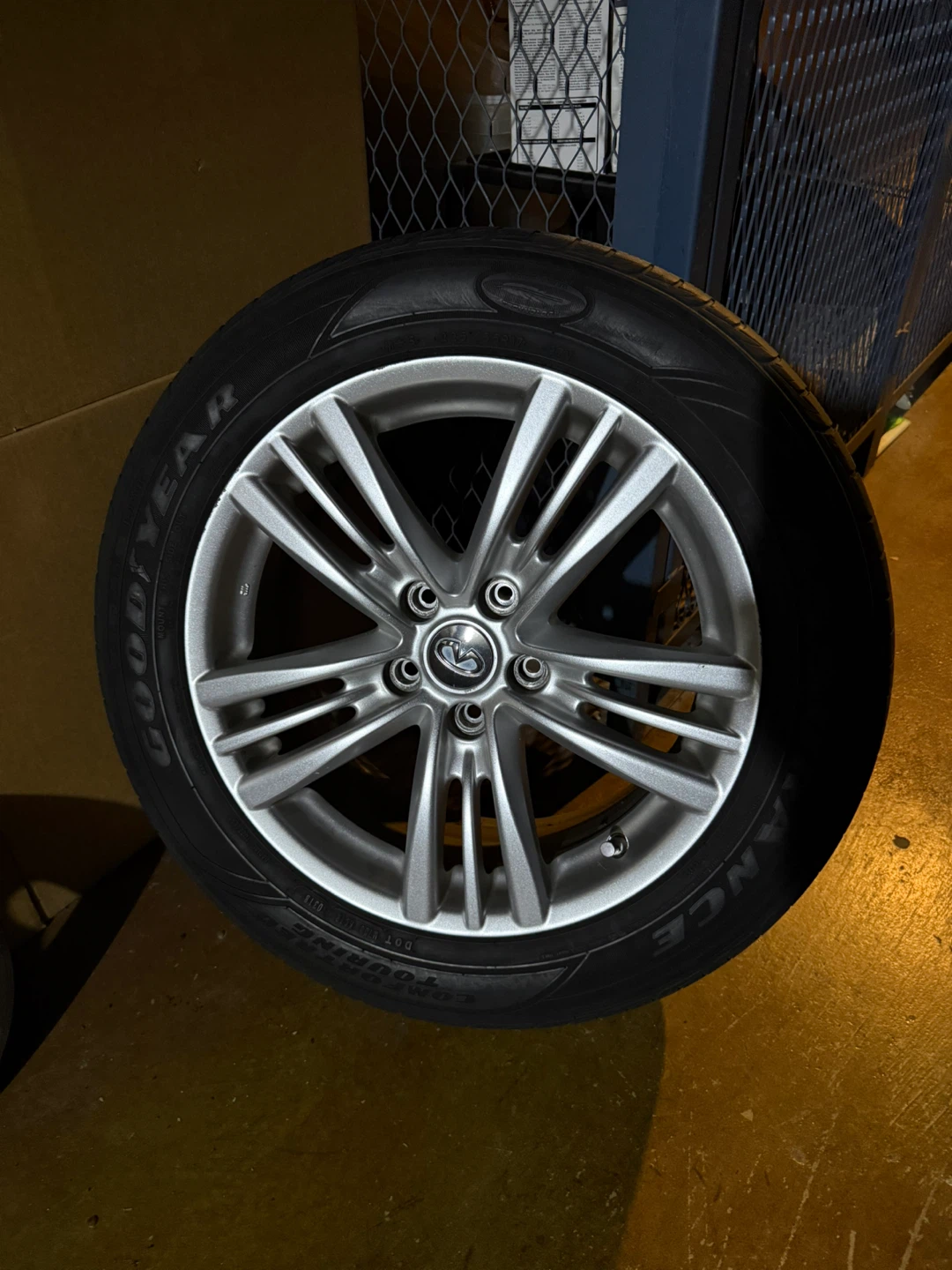 Infiniti G37/G37x rims and tires - photo 4