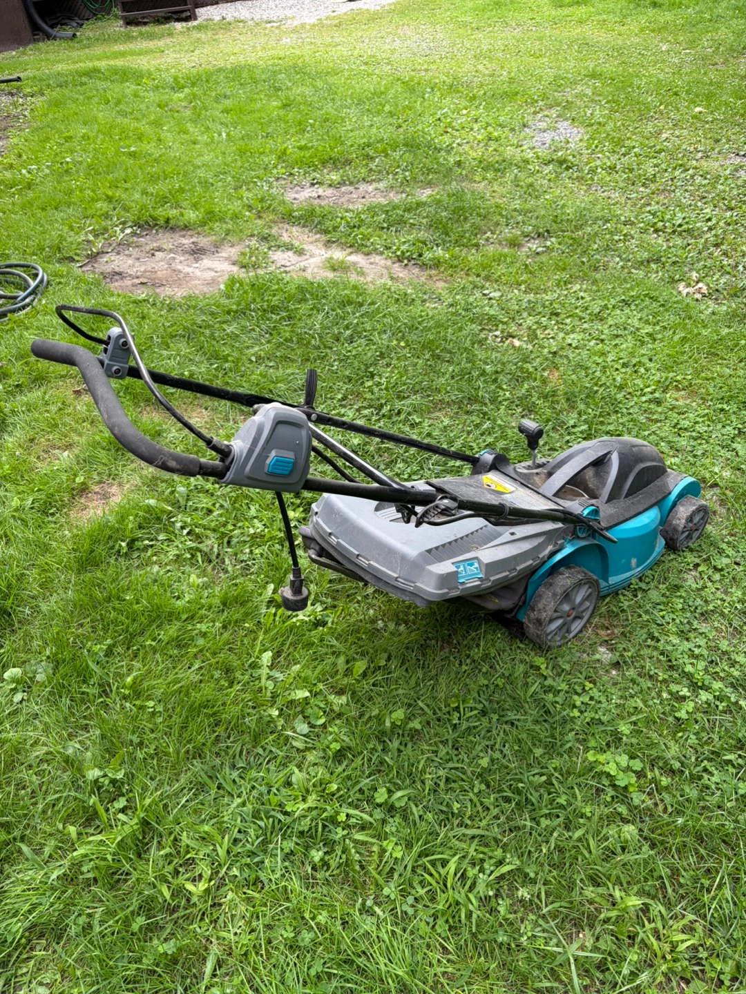 Yardworks Electric compact  Lawn Mower - photo 2
