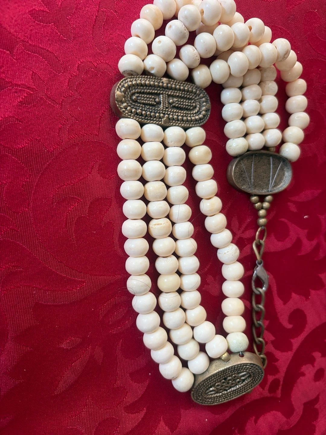Ivory Toned Beaded Bracelet with Metal Accents
