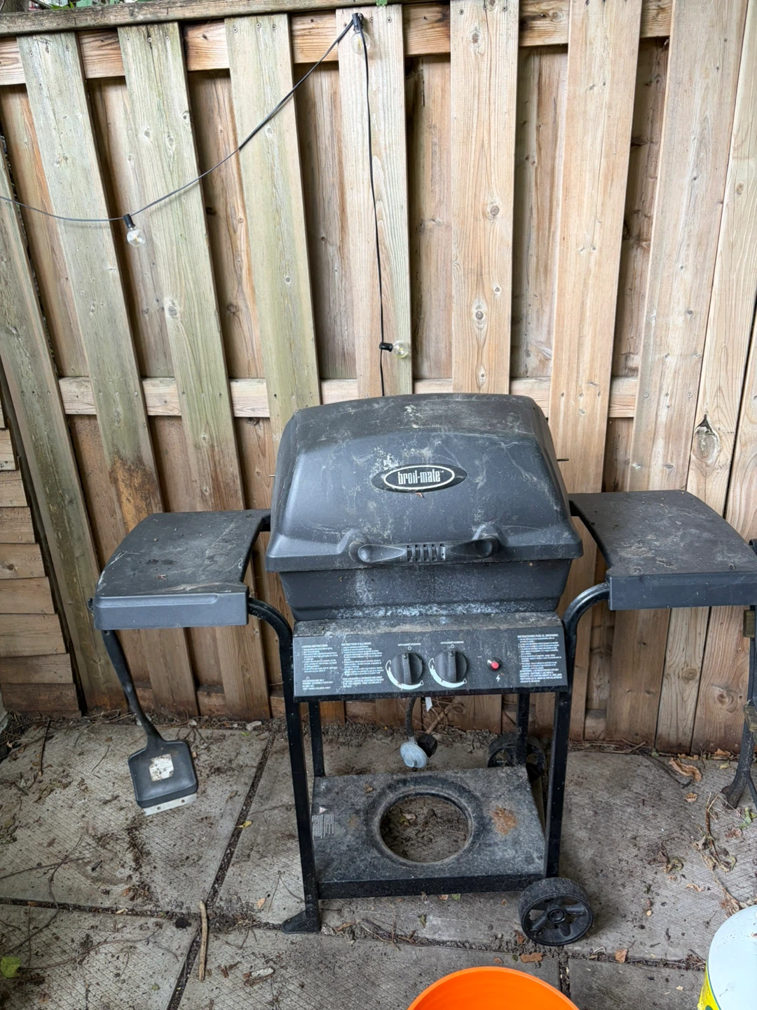 Broil-Mate Gas Grill with Propane Tank