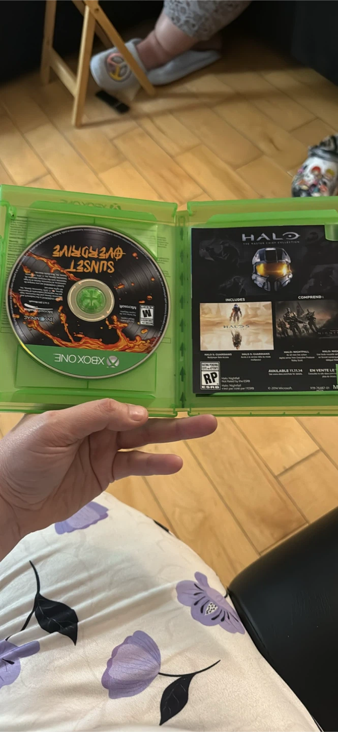 Sunset Overdrive Day One Edition Xbox One Game - photo 2