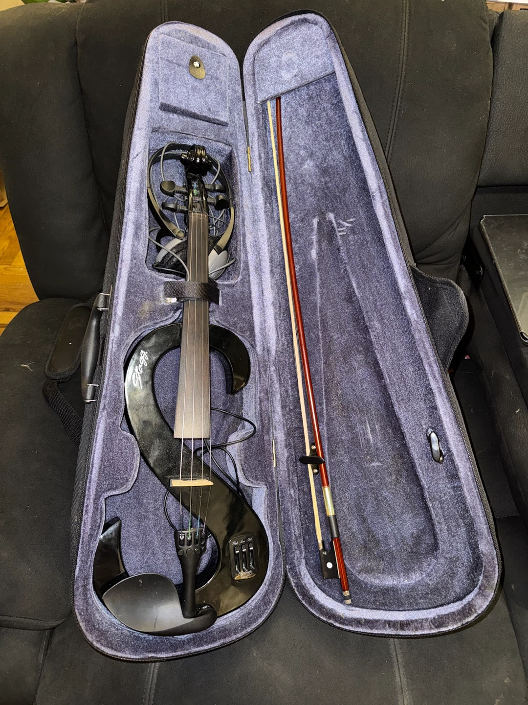 Stagg Electric Violin with case & accessories
