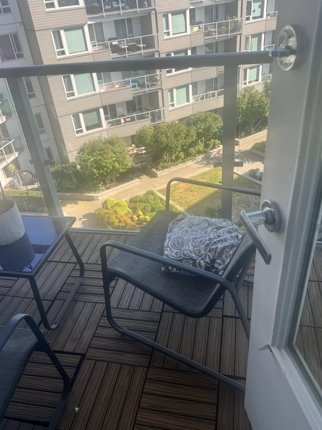 Patio Lounge Chairs with Side Table
