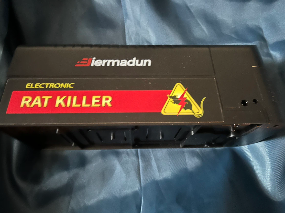 Electronic mouse trap