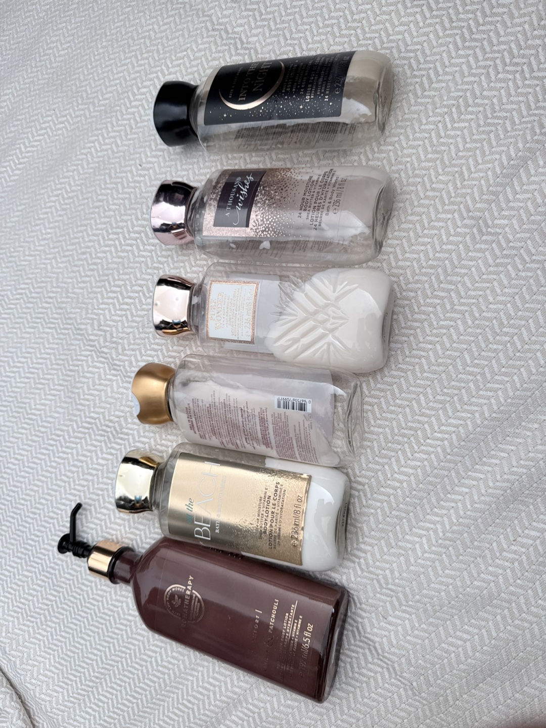 Bath & Body Works Lotions - Bundle of 6 - photo 4