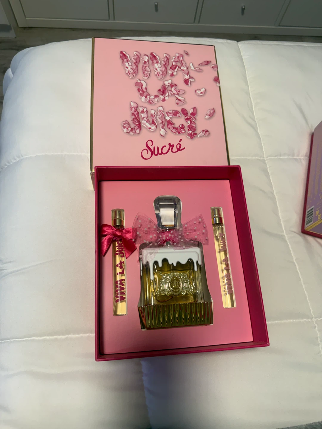 Juicy Couture Viva La Juicy Sucre Perfume Gift Set - photo 2