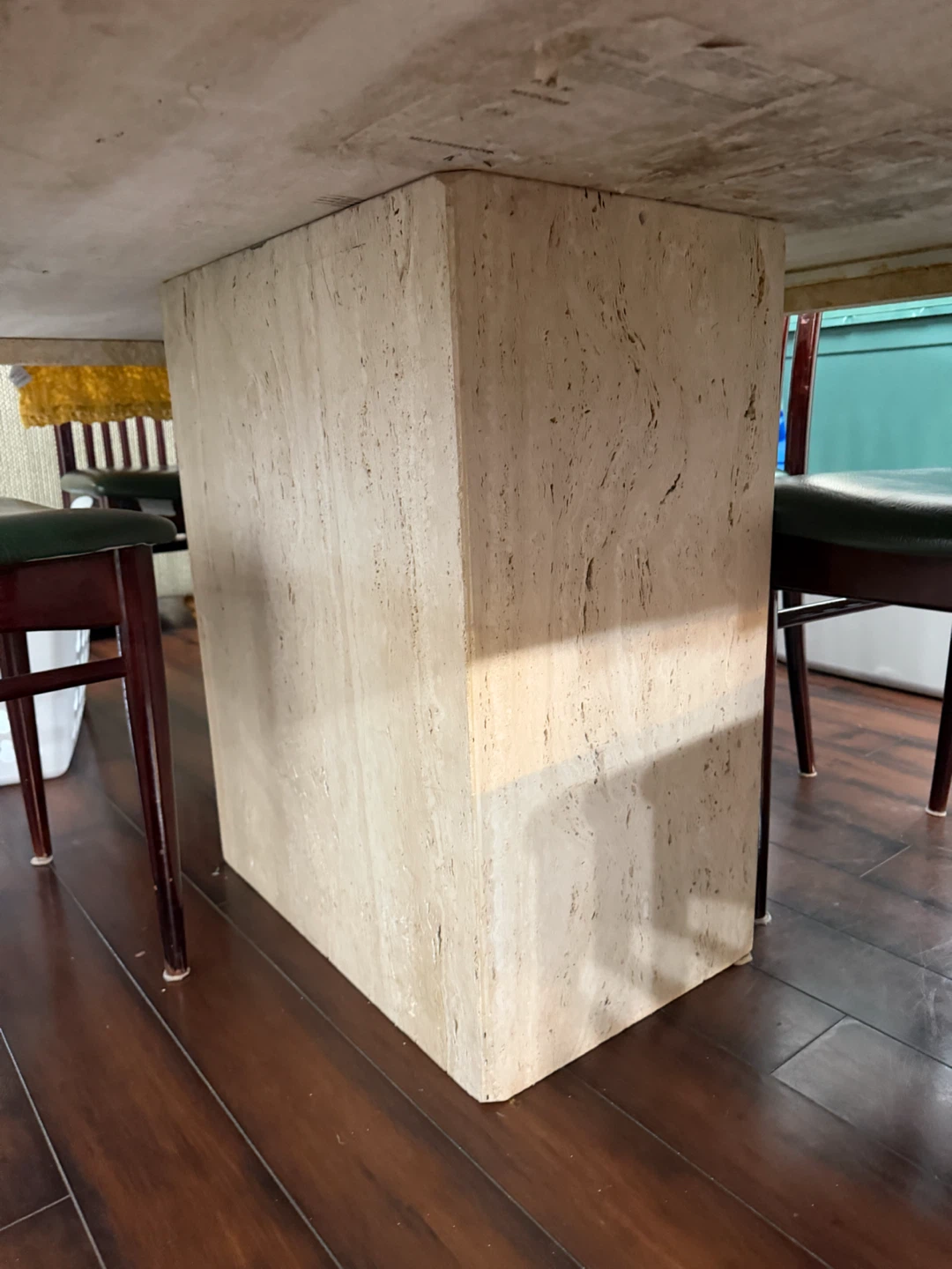 Travertine Dining Table with Pedestal Base - photo 3