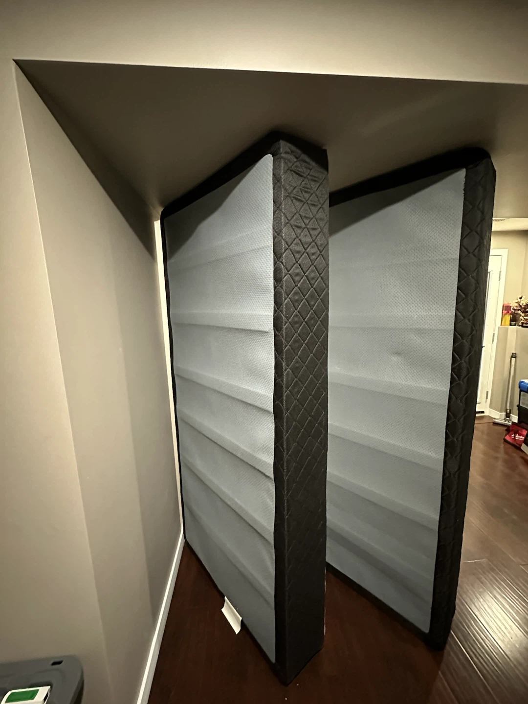 King size, 2-Piece Split Mattress Foundation - photo 2