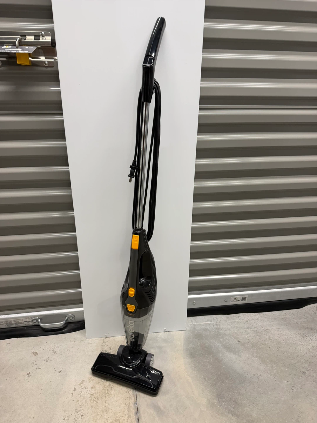 Eureka Vacuum Cleaner - photo 2