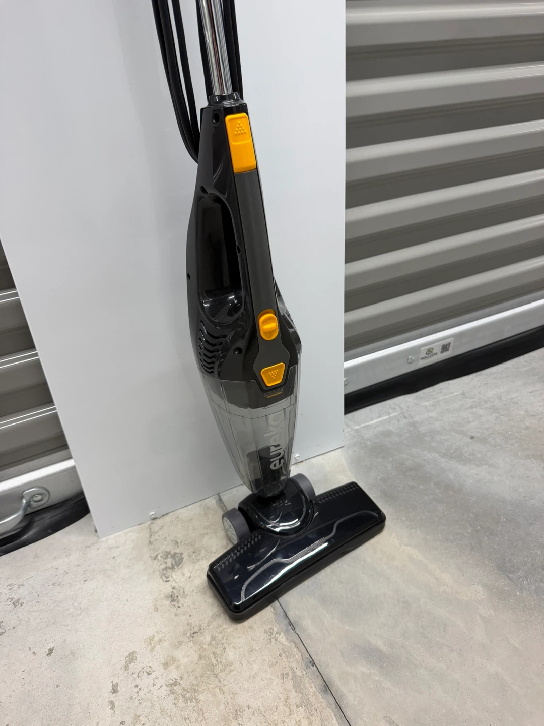 Eureka Vacuum Cleaner - photo 3