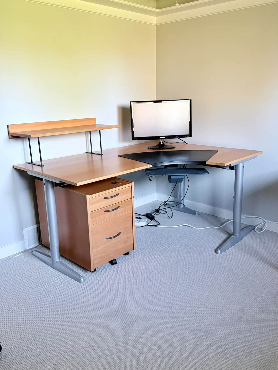 L-Shaped Corner Desk with Rolling Drawer Unit - photo 2