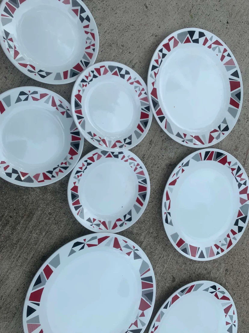 Corelle Vitrelle Plates - Set of 8