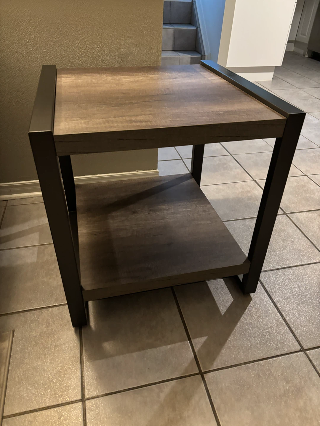 Leon’s living room end table