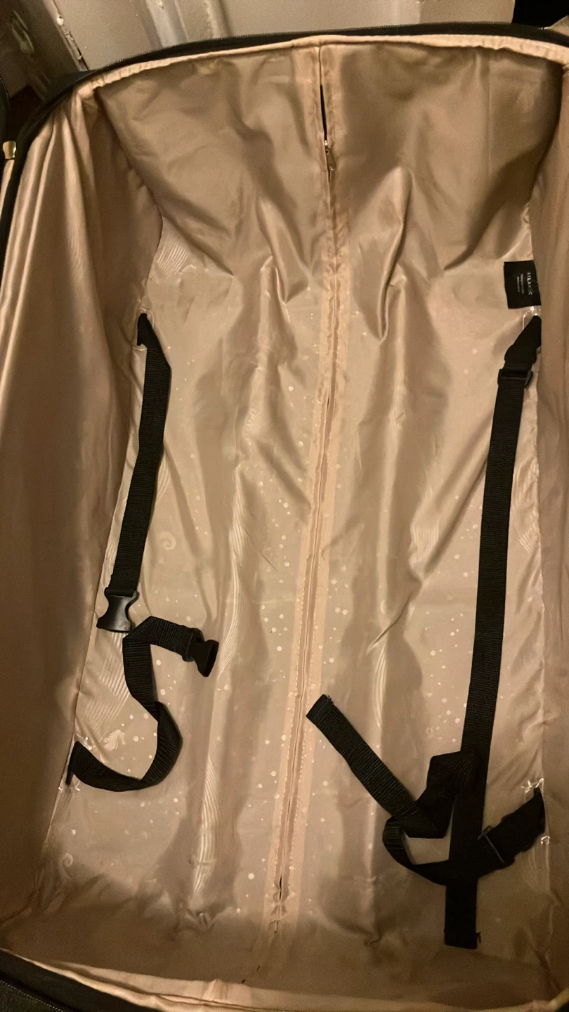 Lge 29 Inc soft ish luggage