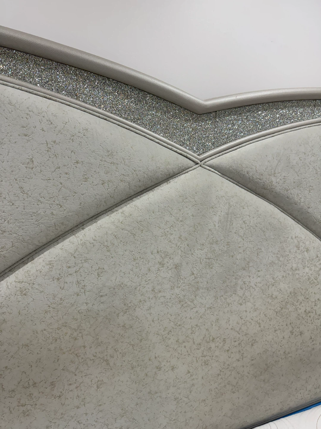 Bed, Glitter Nightstand with Mirrored Drawer Fronts - photo 4