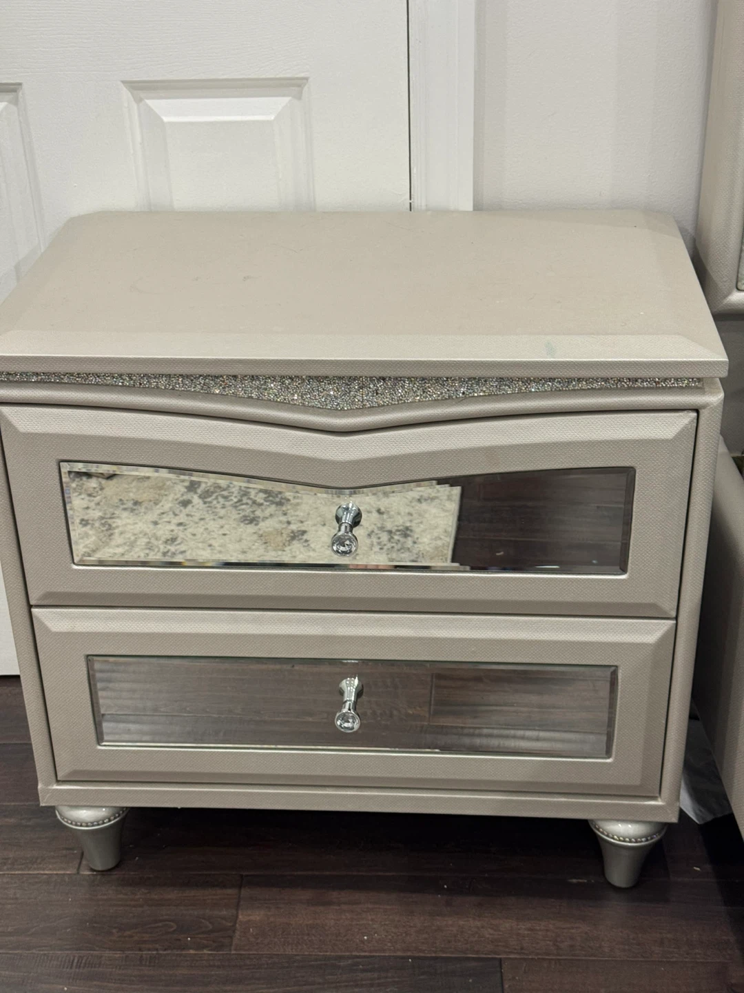 Bed, Glitter Nightstand with Mirrored Drawer Fronts - photo 5
