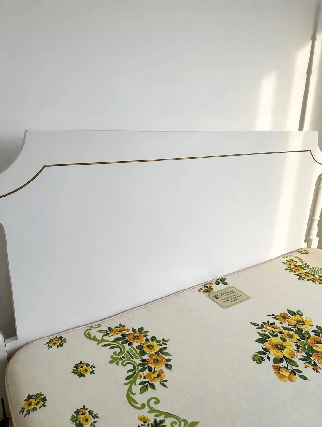Double/Full size White Four-Poster Bed Frame with Mattress - photo 3