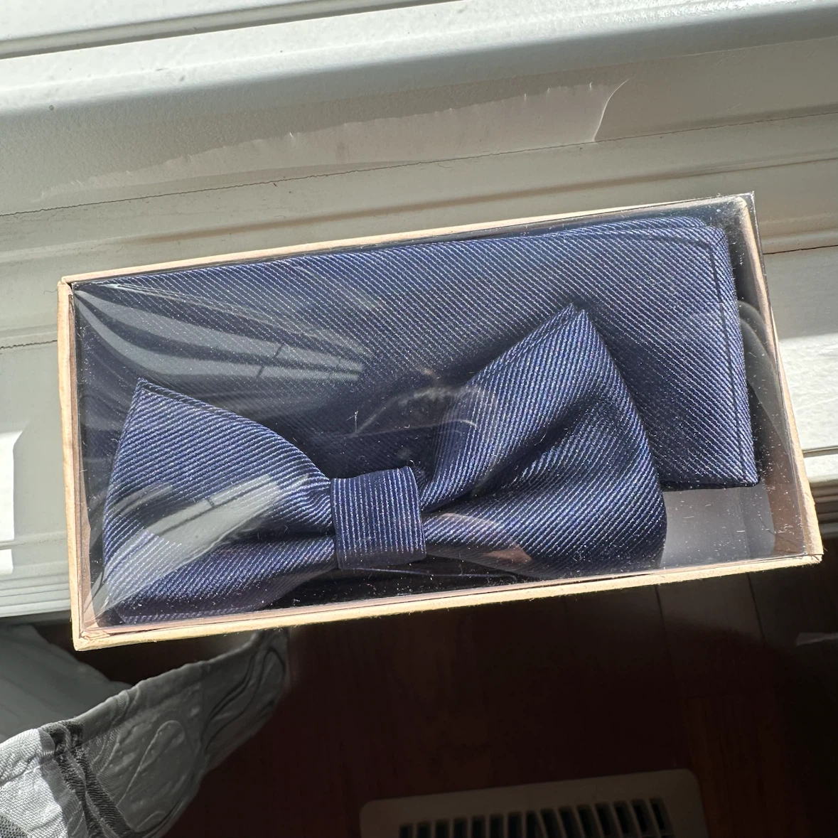 Men’s neck and bow tie set with pocket square, navy - photo 2