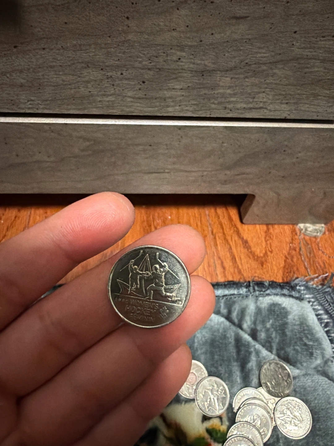 Bag of Canadian 25 Cent Coins - photo 4