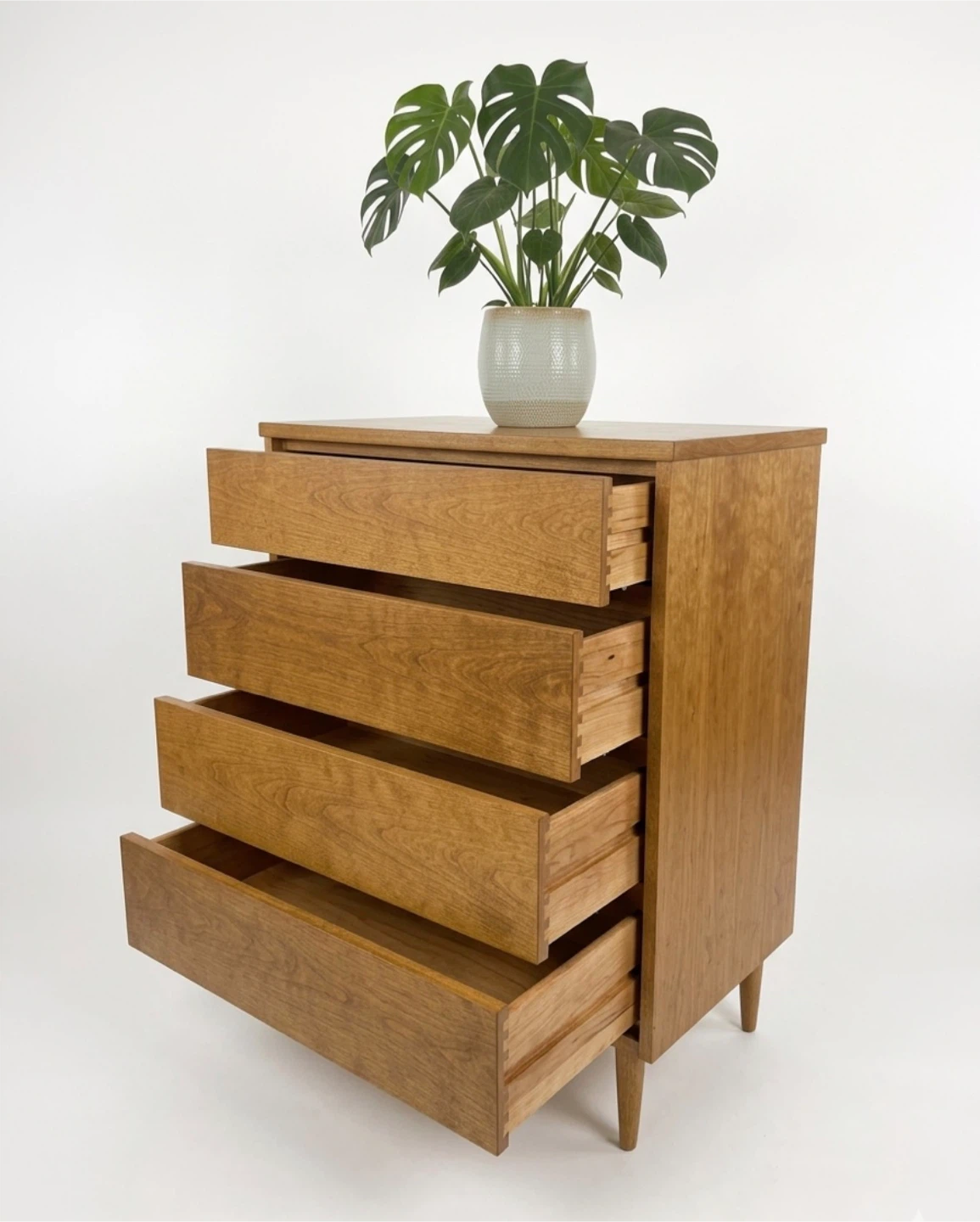 Fully refinished Bassett Furniture 4-Drawer Dresser - photo 3