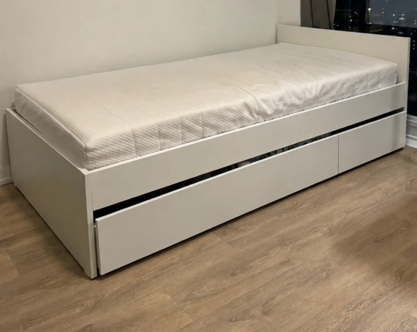 ikea queen size bed - photo 2