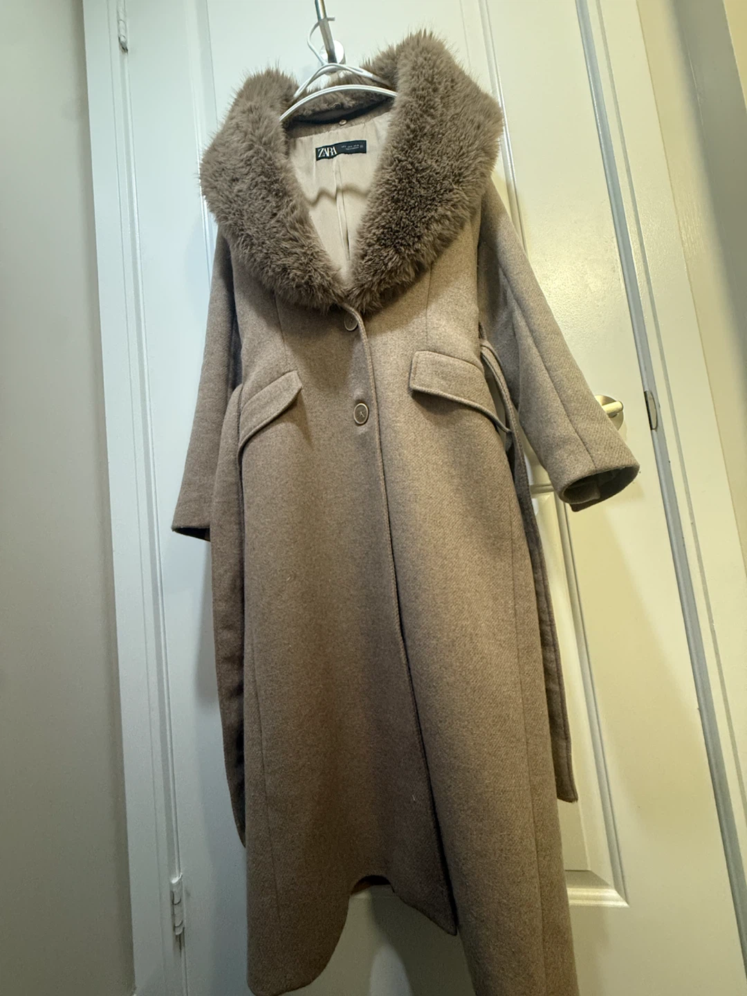 🤎 ZARA Coat with Faux-Fur Collar – Like New – Size S - photo 3