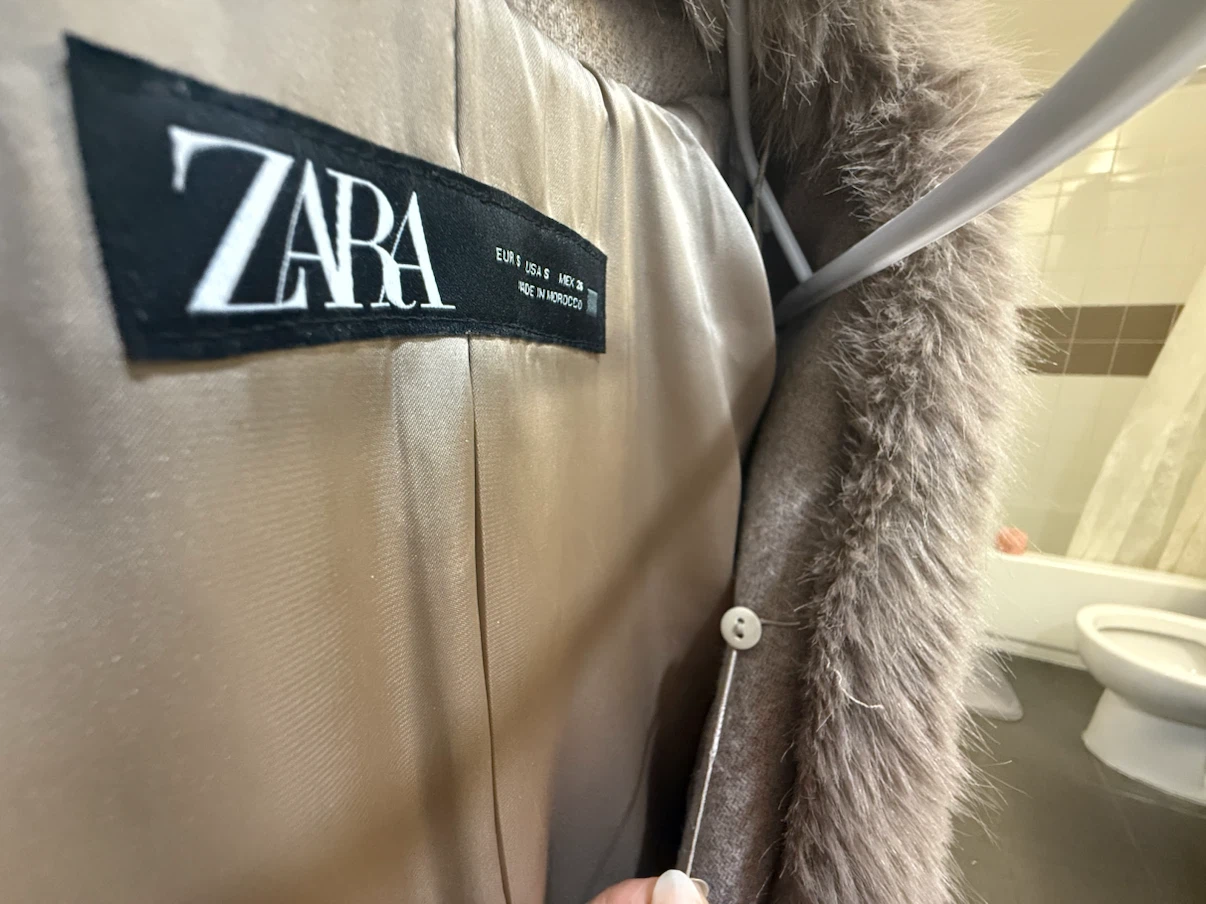🤎 ZARA Coat with Faux-Fur Collar – Like New – Size S - photo 4
