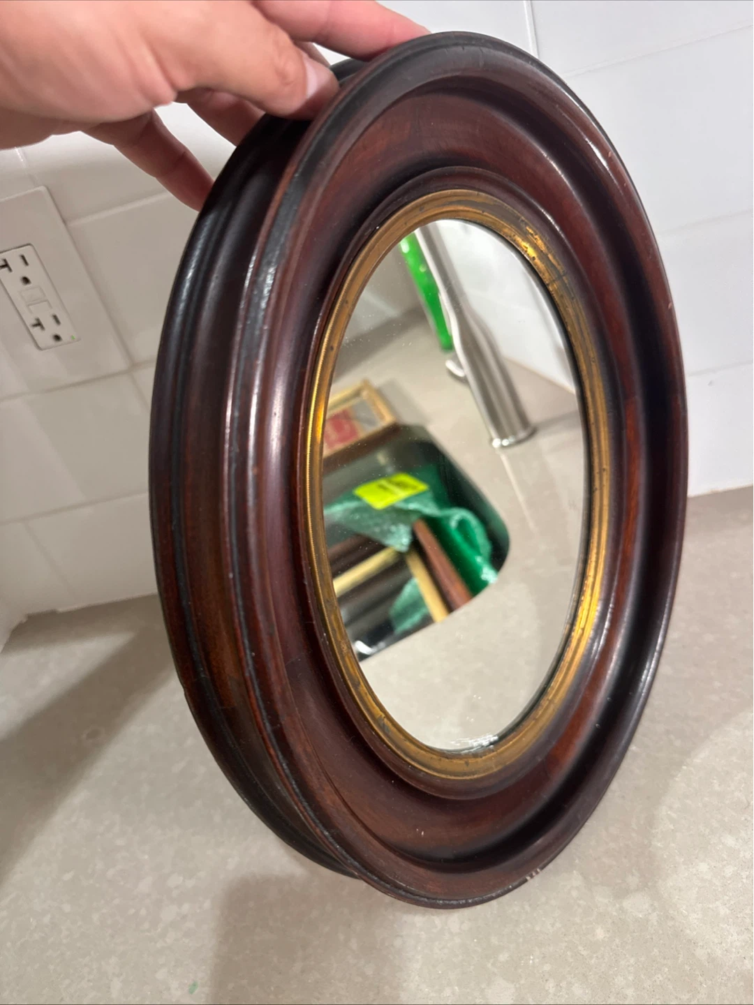 Mirror Glass Works Antique Victorian Walnut Framed Oval Display - photo 2
