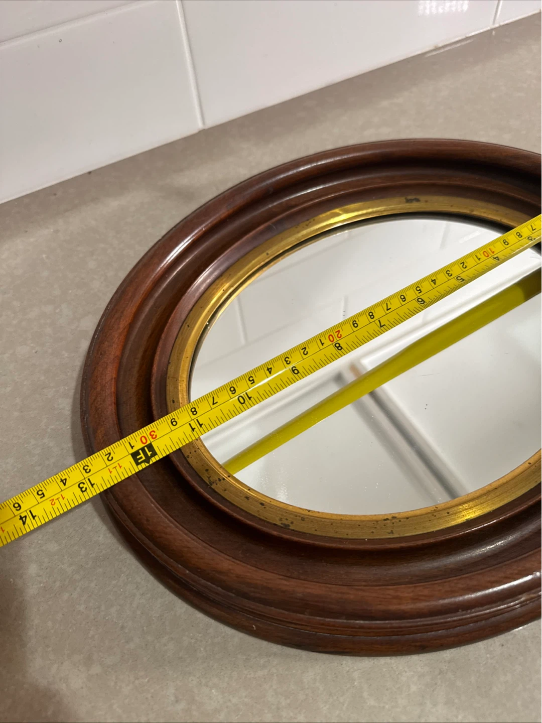 Mirror Glass Works Antique Victorian Walnut Framed Oval Display - photo 5