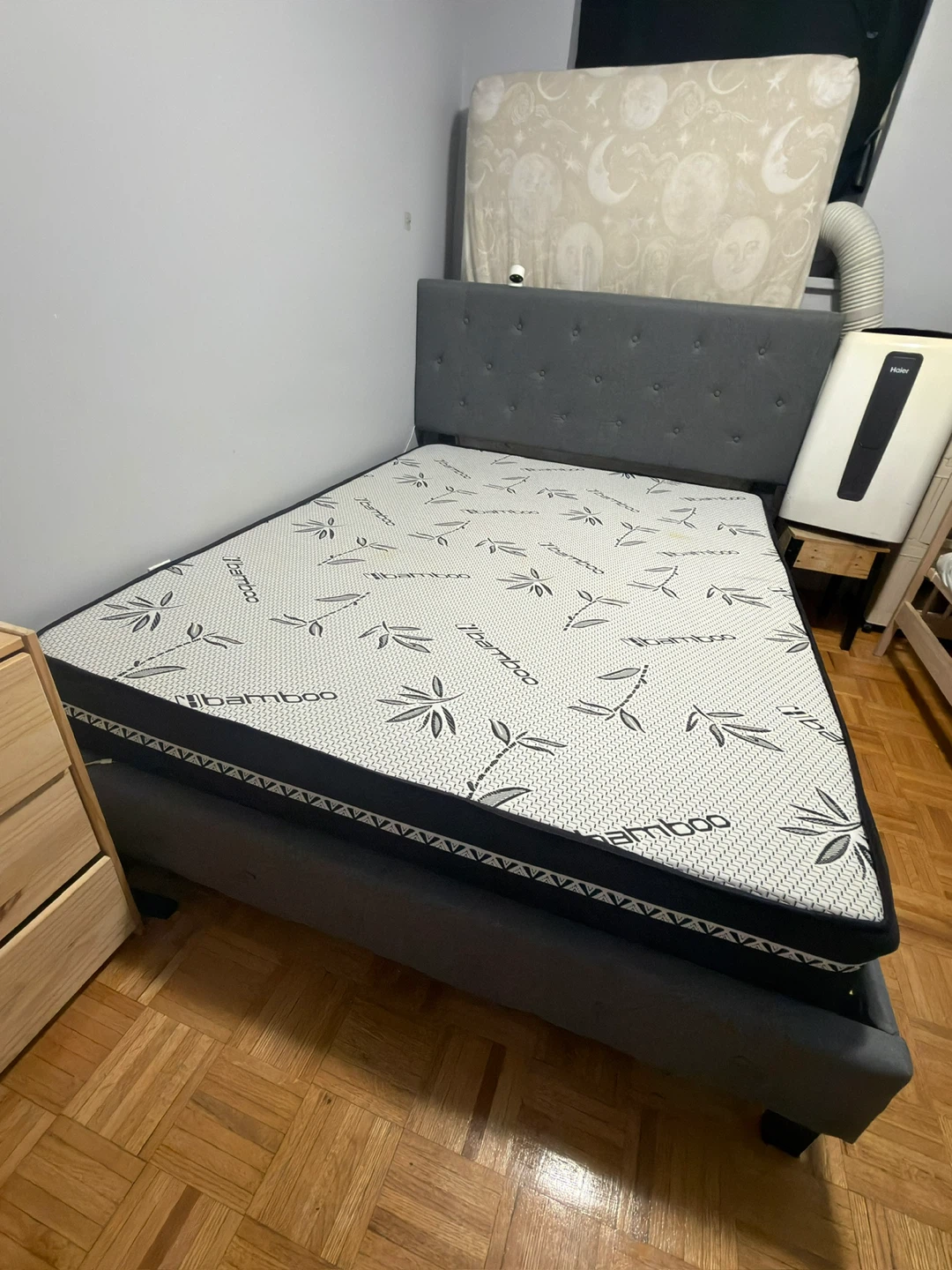 Moving sale Queen Size - Bamboo Mattress and bed frame - photo 2