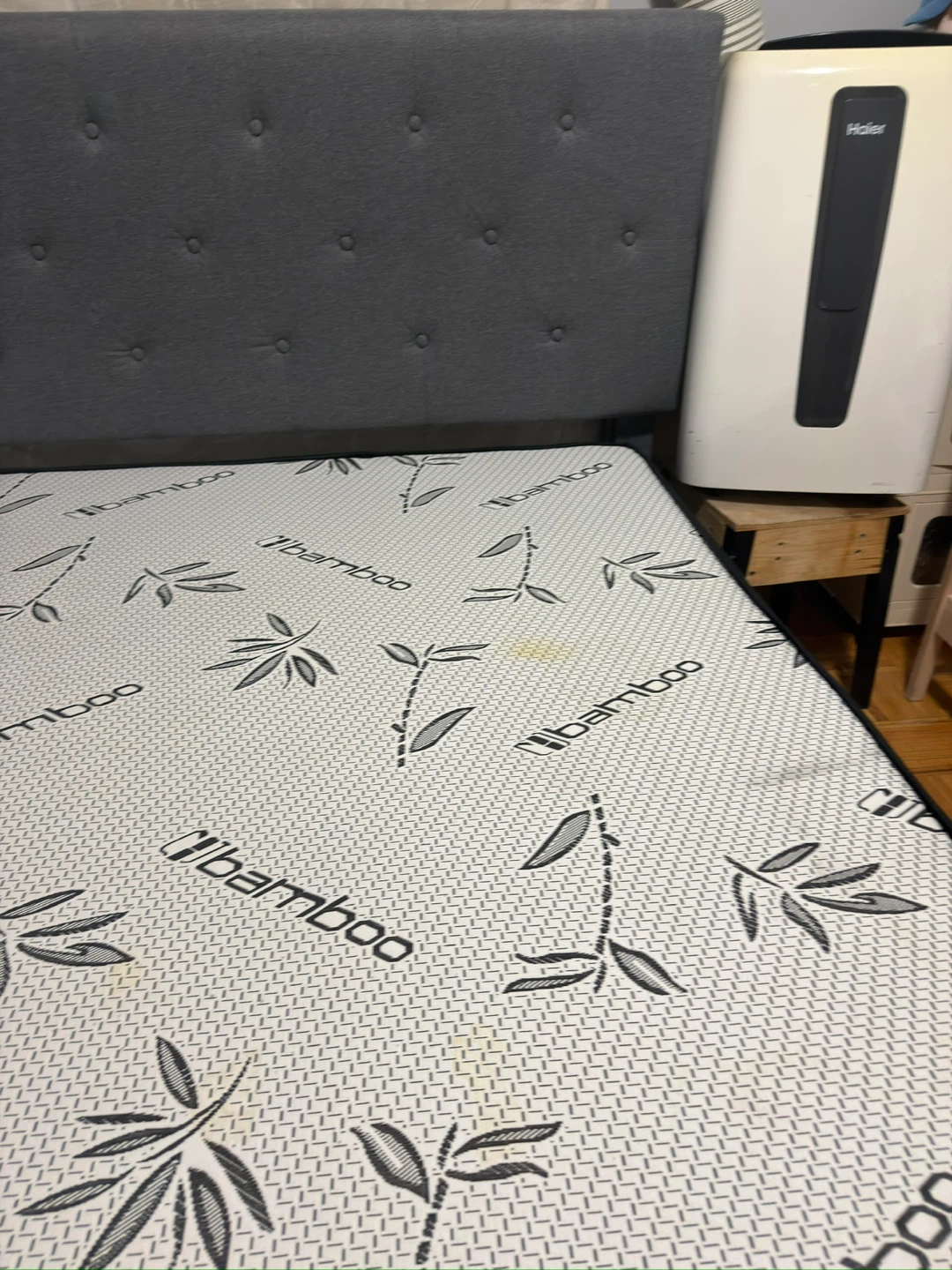Moving sale Queen Size - Bamboo Mattress and bed frame - photo 4