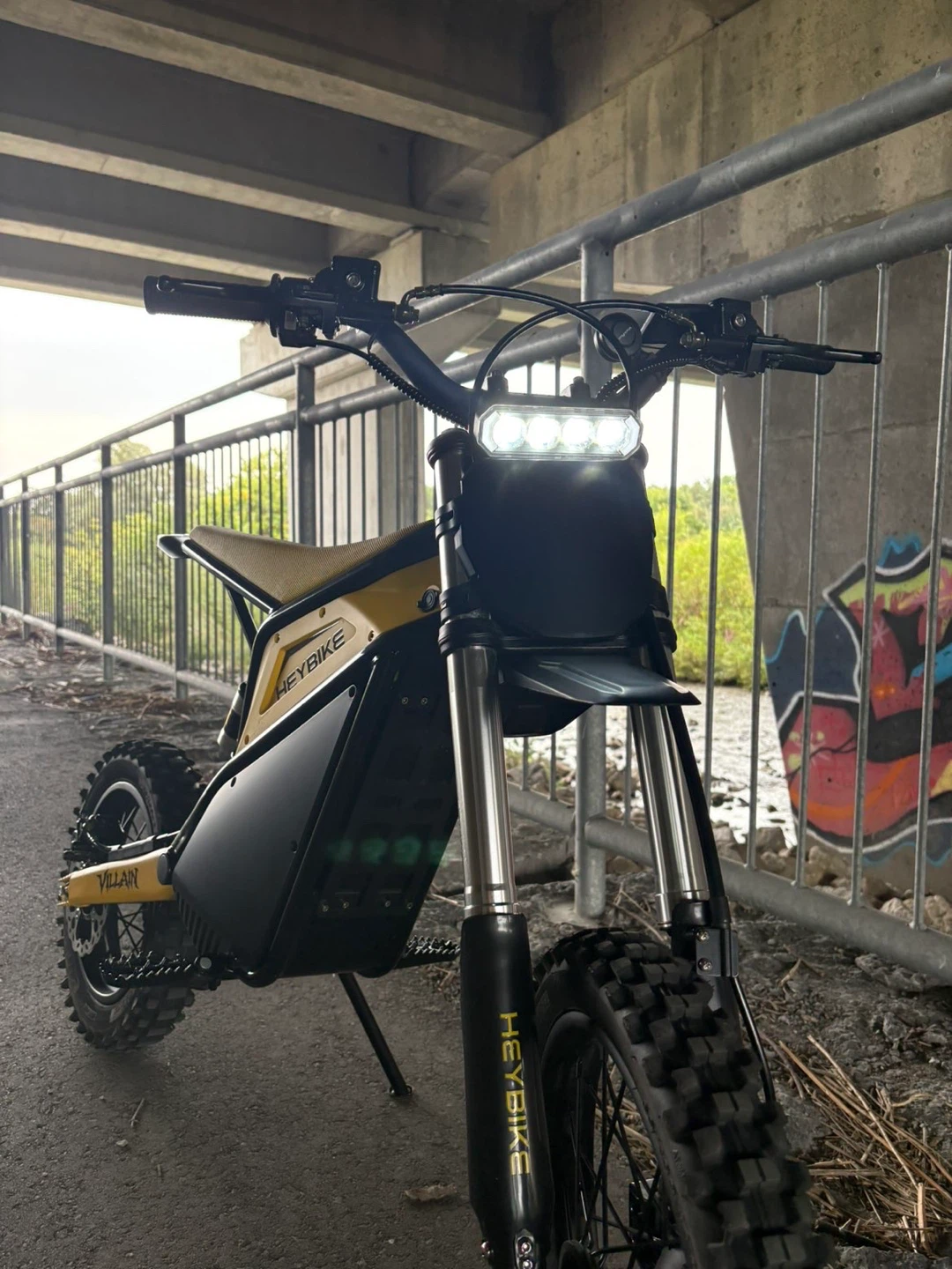 HeyBike Villain Electric Dirt-Bike (600 Km) Used - Like New