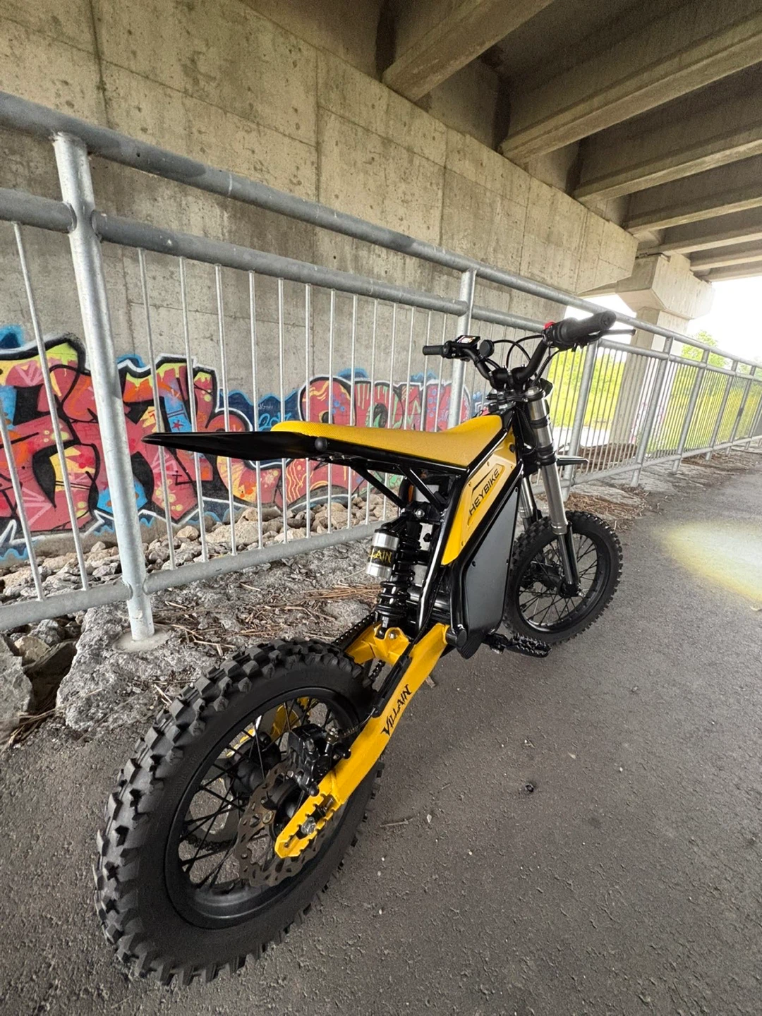 HeyBike Villain Electric Dirt-Bike (600 Km) Used - Like New - photo 3