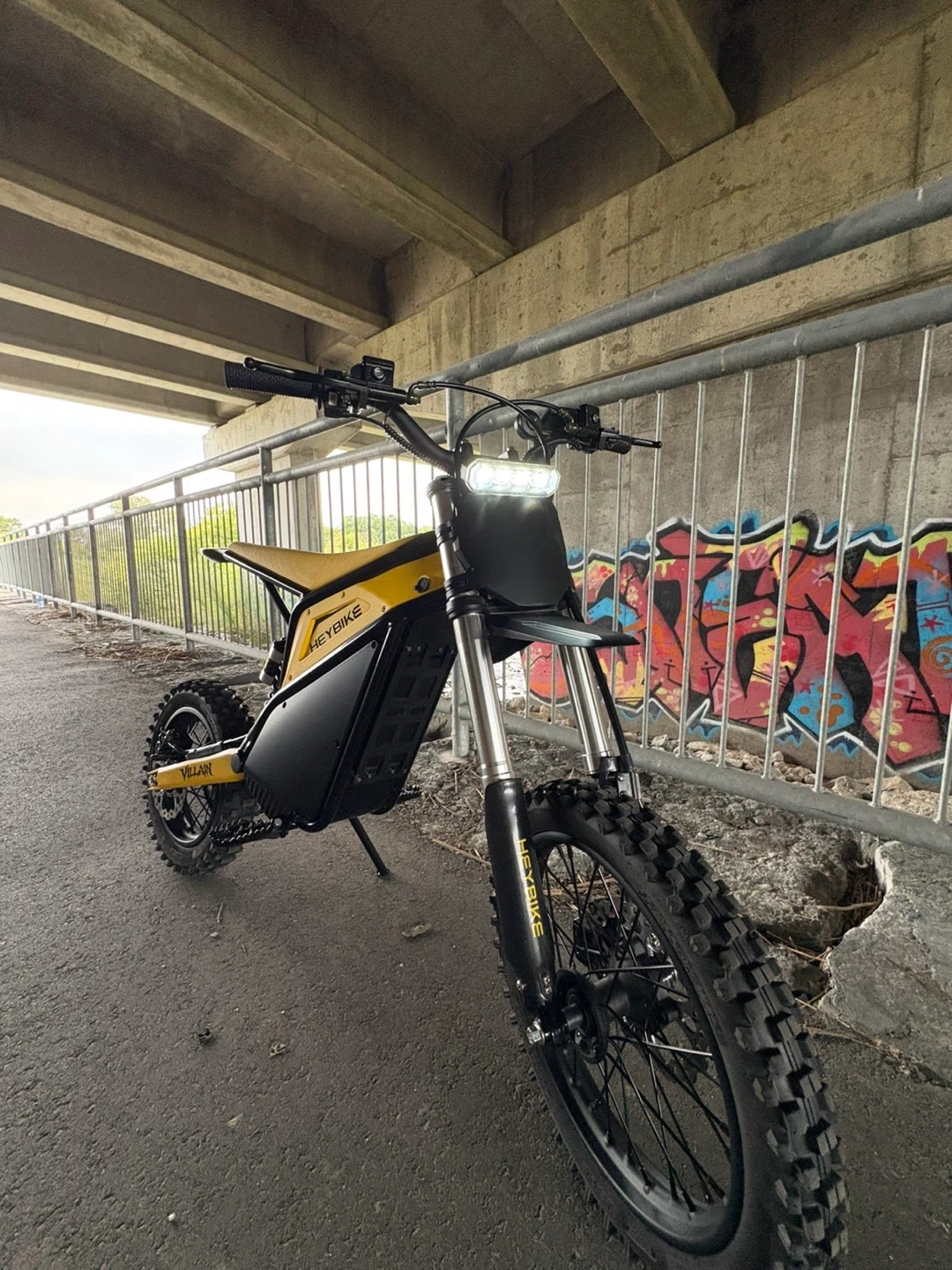 HeyBike Villain Electric Dirt-Bike (600 Km) Used - Like New - photo 4