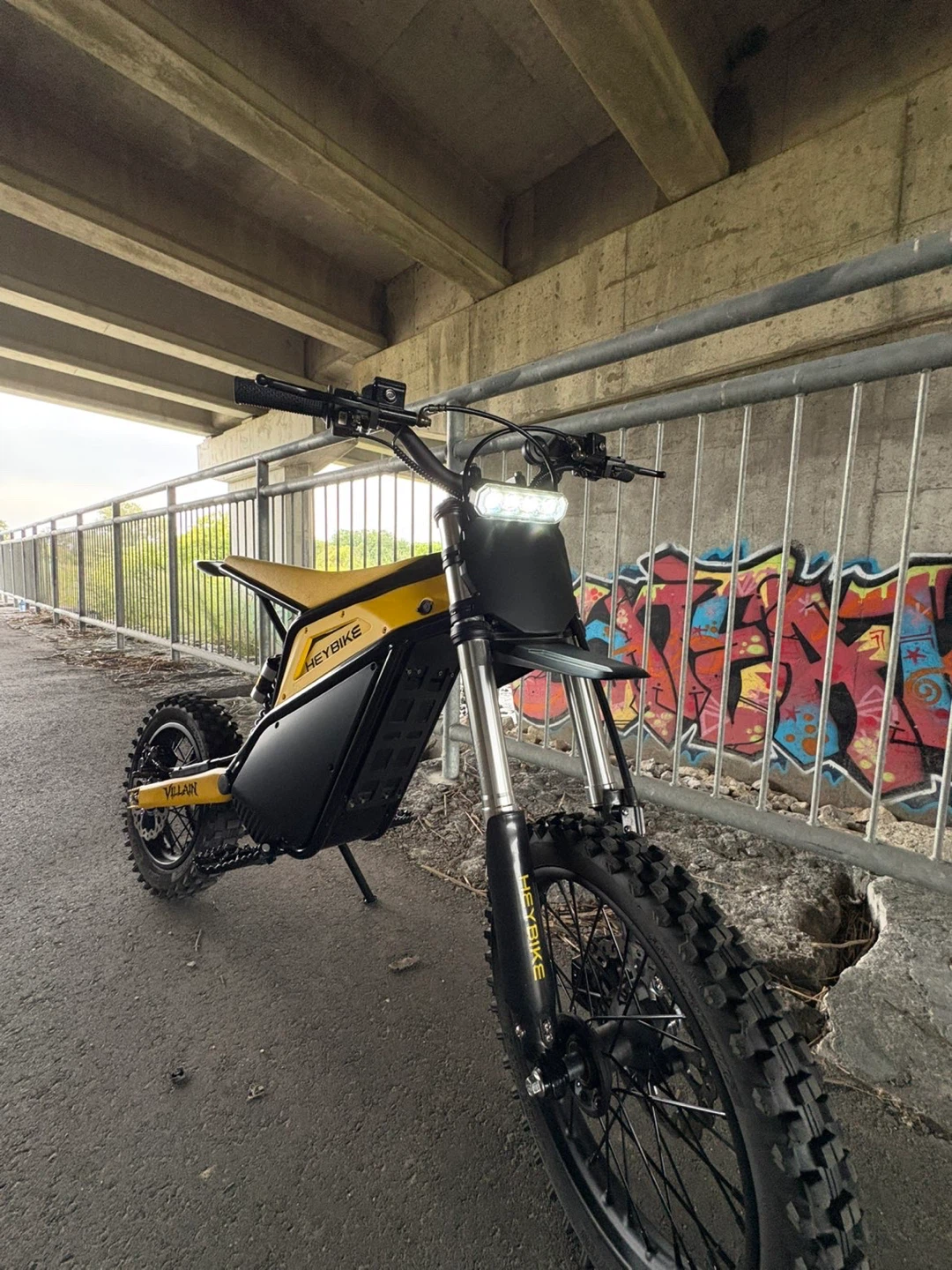 HeyBike Villain Electric Dirt-Bike (600 Km) Used - Like New - photo 5