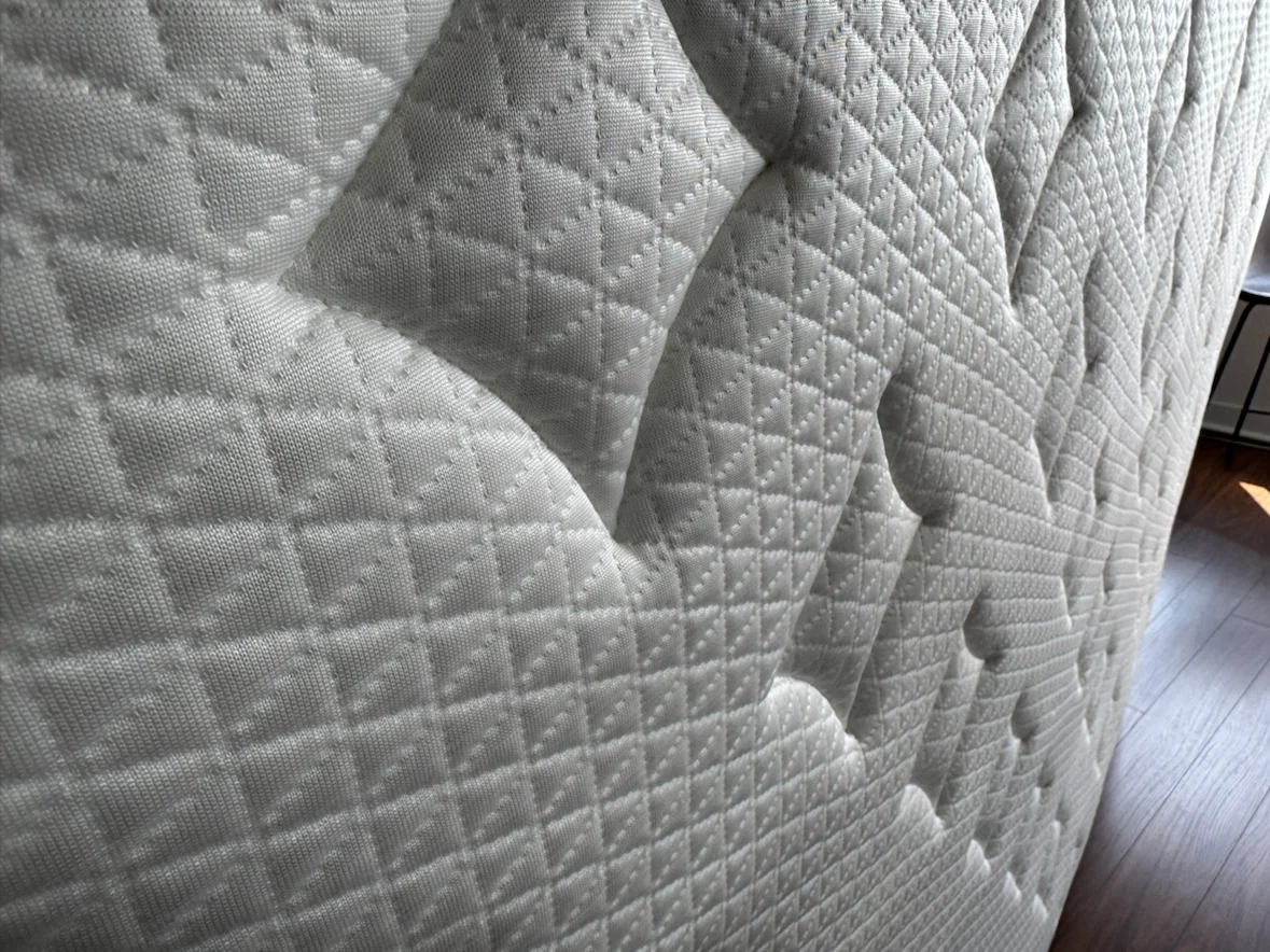 GhostBed Luxe Queen 13” Premium Mattress – Excellent Condition - photo 3