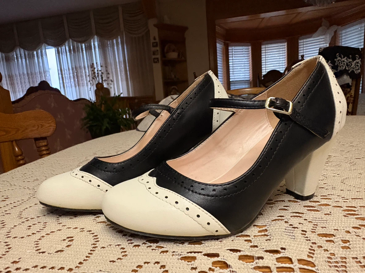 Black and White Mary Jane Heels Size 7
