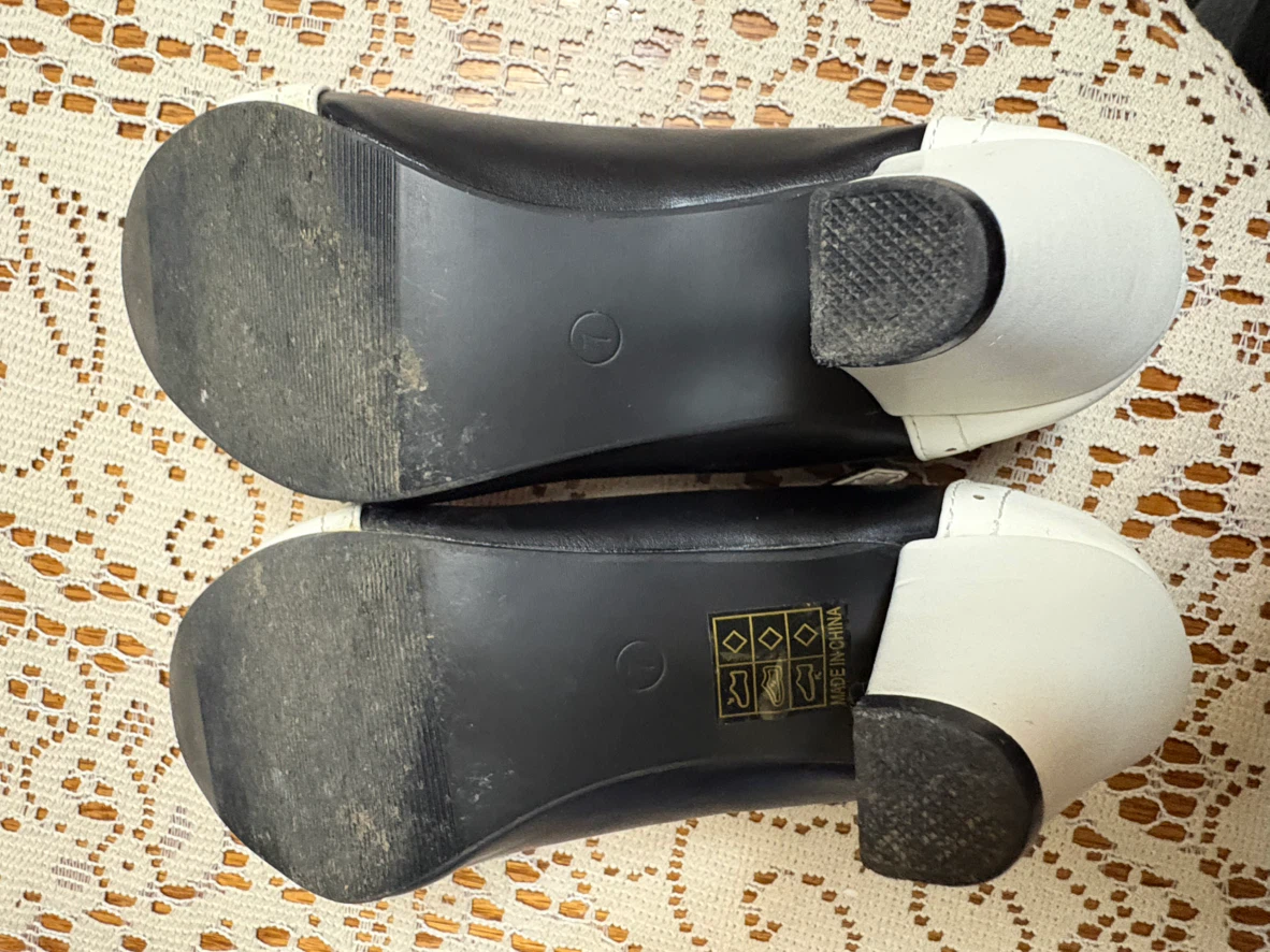 Black and White Mary Jane Heels Size 7 - photo 4