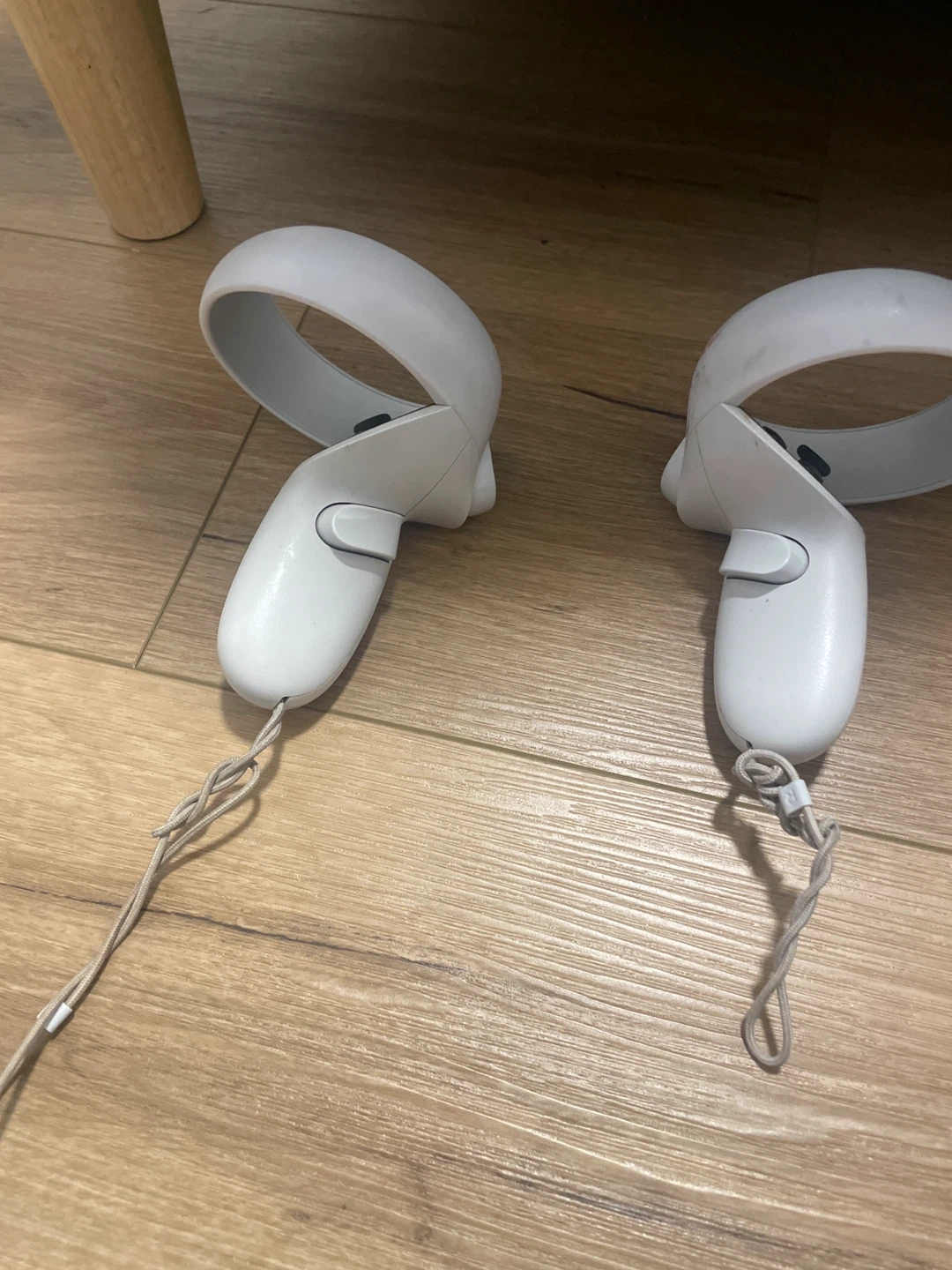 Meta Quest 2 VR Headset with Controllers - photo 3