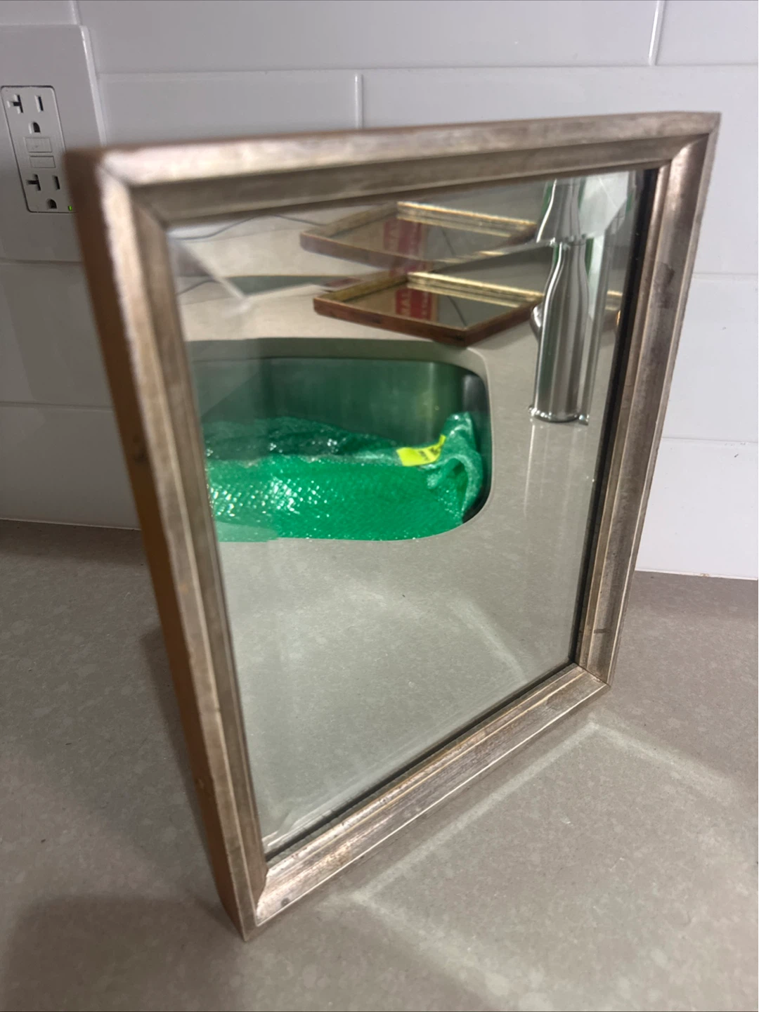 ANTIQUE WOOD FRAMED BEVELED EDGE MIRROR - photo 2