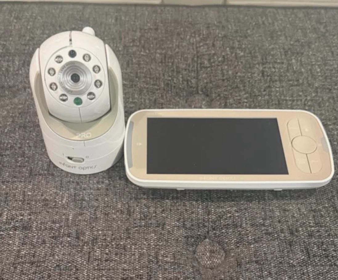 Infant Optics DXR-8 Video Baby Monitor (2 cameras)