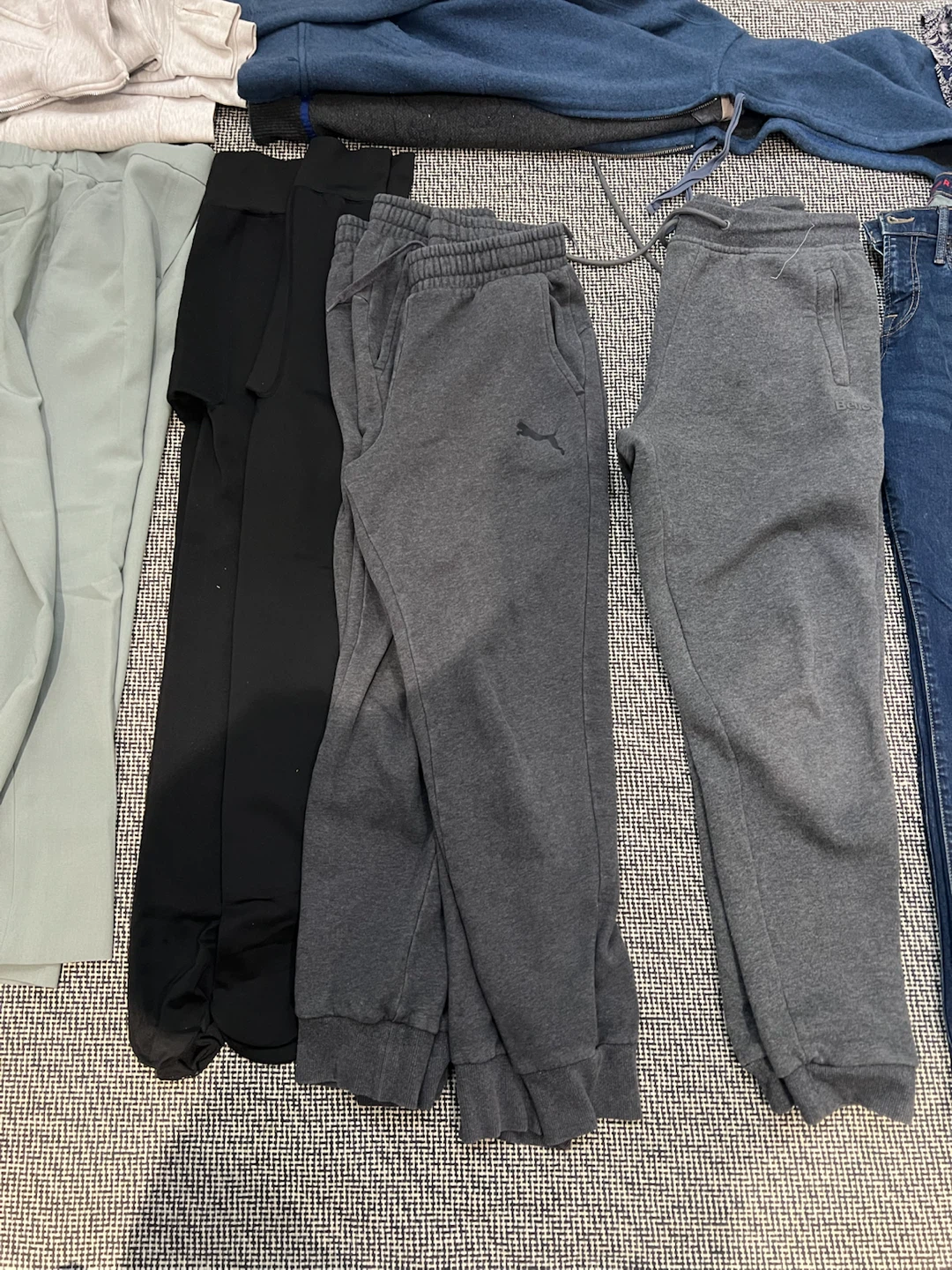 Woman pants and winter leggings - photo 3