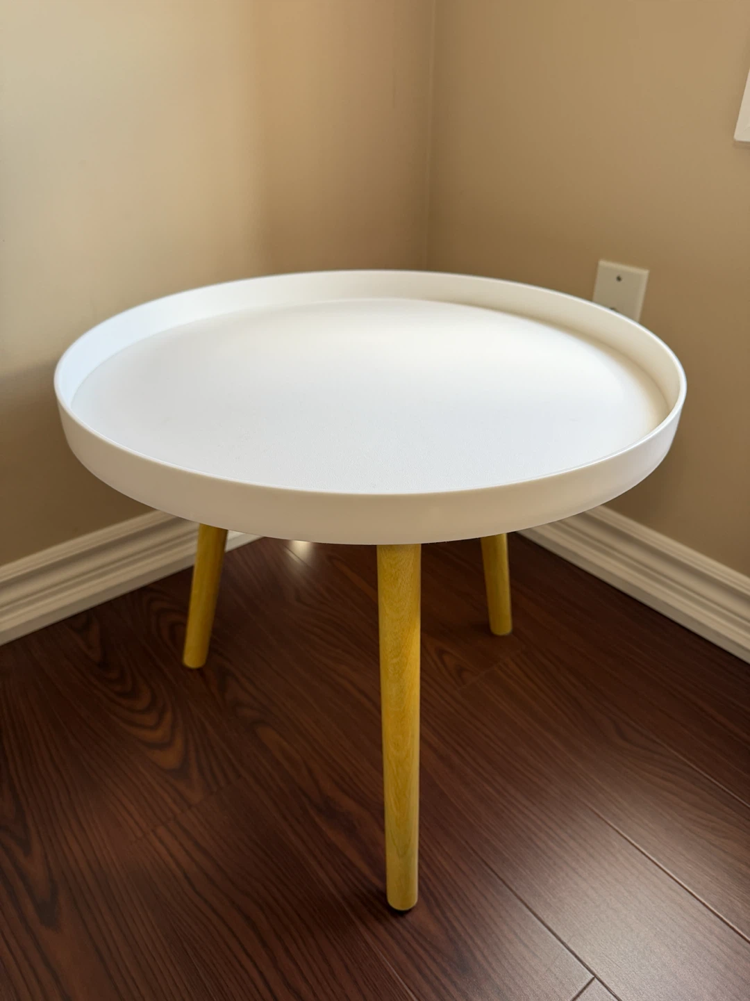 White Round Tray Table with Yellow Legs