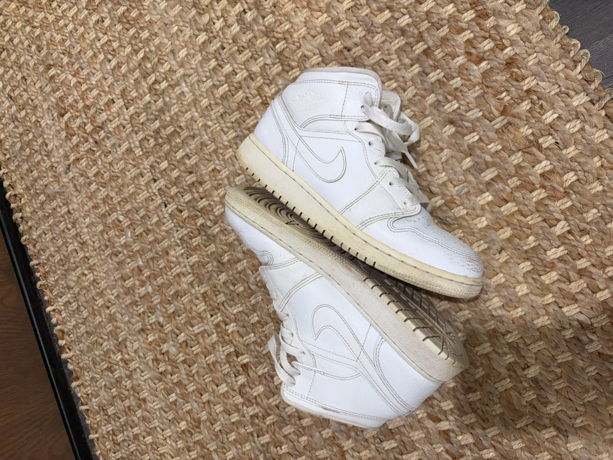 Jordan 1 Sneakers