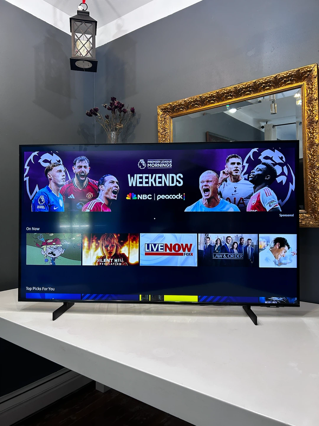 Samsung 50” Smart TV 4K UHD Series 8000