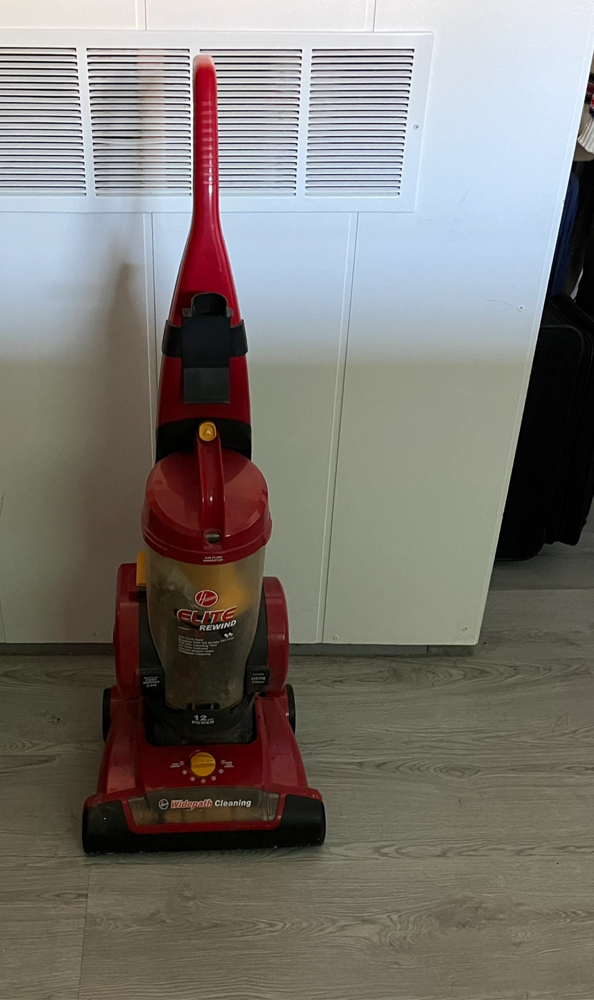 Royal by Dirt Devil Vacuum Cleaner